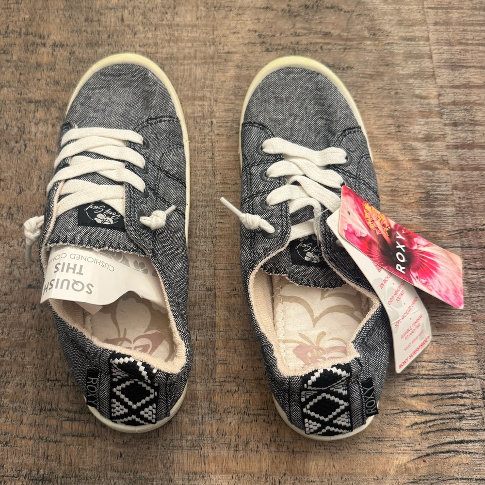 Roxy Kids Size 6 Denim Sneakers - Black and White - Picture 2 of 2